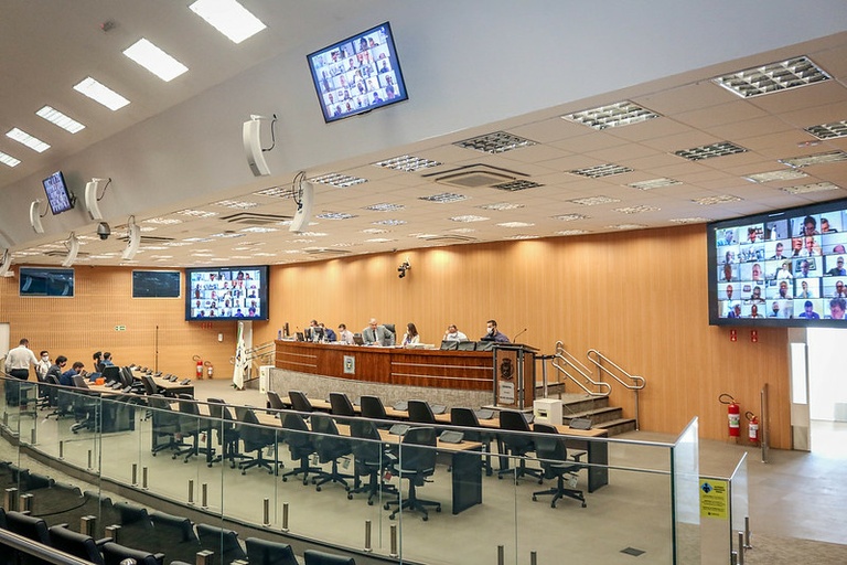 Câmara vota nesta quinta (24/09) dispensa de máscara para pessoas com deficiência e criação do Fundo e Conselho do Trabalho, Emprego e Renda
