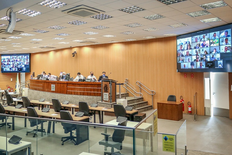 Câmara vota nesta quarta (28) criação do Sistema de Transparência na Vacinação contra a Covid e da Campanha de Conscientização e Enfrentamento do Assédio e Violência Sexual