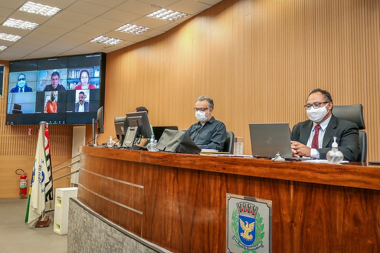 Secretária de Desenvolvimento Econômico Social e Turismo anuncia na Comissão do Campo Grande que Prefeitura vai lançar programa de ajuda emergencial às empresas