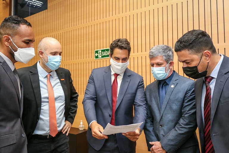 Câmara define integrantes da CEE que discutirá propostas para melhorar os serviços dos aplicativos de transporte na cidade