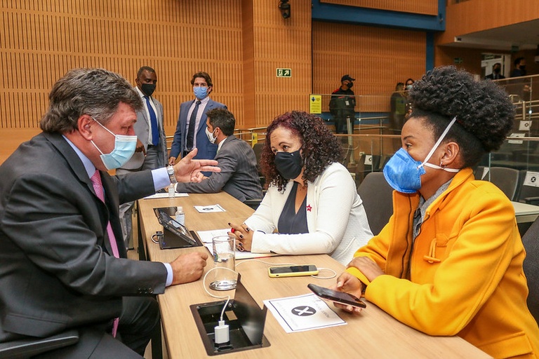 Câmara vota em definitivo, nesta segunda-feira (30), criação da figura das Frentes Parlamentares e presença de cães nas visitas a Comunidades Terapêuticas