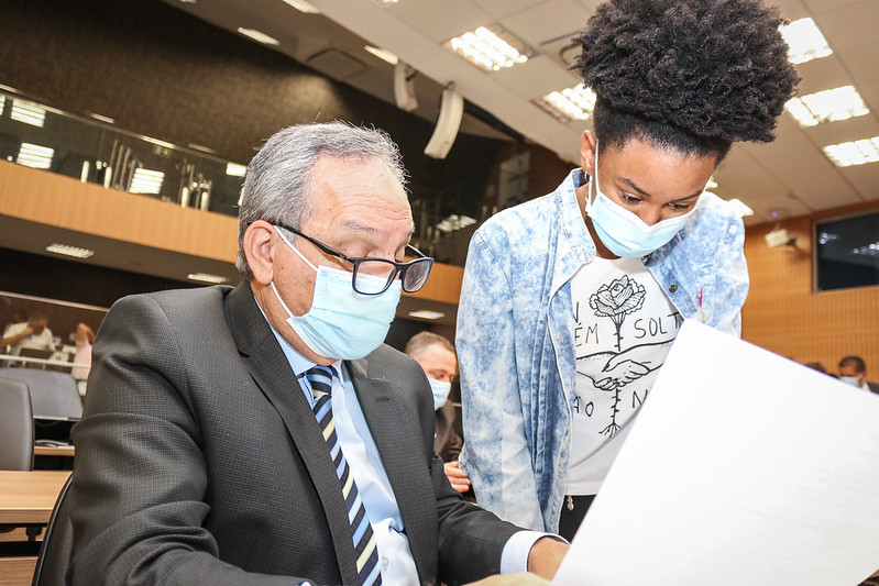 Câmara homenageia com Diploma de Mérito Herbert de Souza personalidades que se destacam no trabalho voluntário