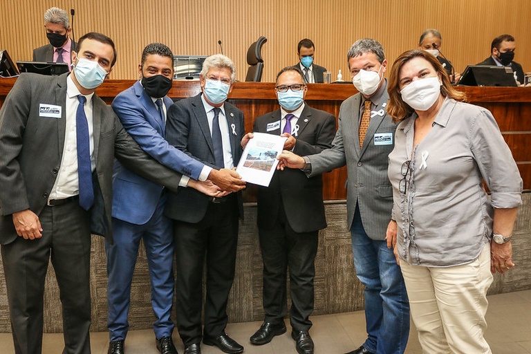 Comissão do Campo Grande entrega relatório final à Presidência da Câmara: documento aponta 76 demandas do Distrito