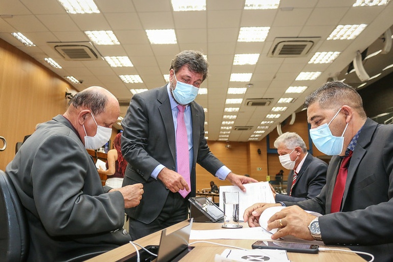 Retrospectiva 2021: em novembro, vereadores aprovam em definitivo a redução de alíquotas de IPTU a galpões e emendas impositivas; Casa passa a ter o próprio DO