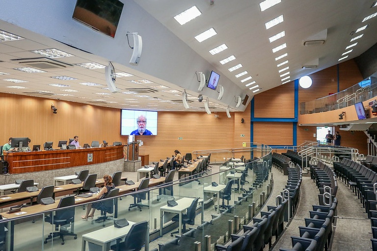 Em reunião da Comissão de Educação e Esporte e de Direitos Humanos e Cidadania, secretário confirma volta às aulas para próxima semana; vereadores prometem fiscalização