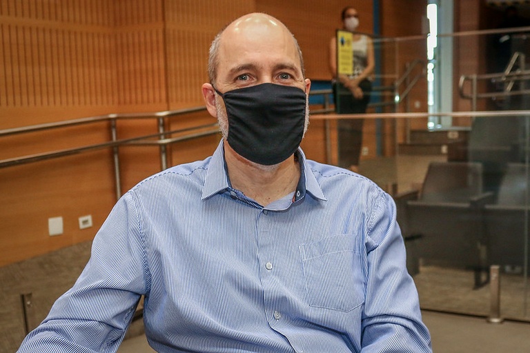 Paulo Gaspar solicita que seja disponibilizado o vacinômetro na página principal do site da Prefeitura