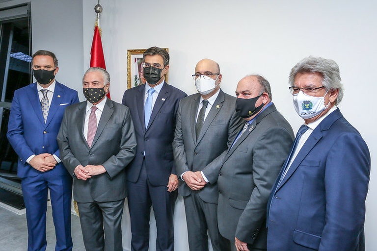 Zé Carlos e Arnaldo Salvetti representam a Câmara de Campinas na inauguração do Consulado Honorário do Líbano em Campinas