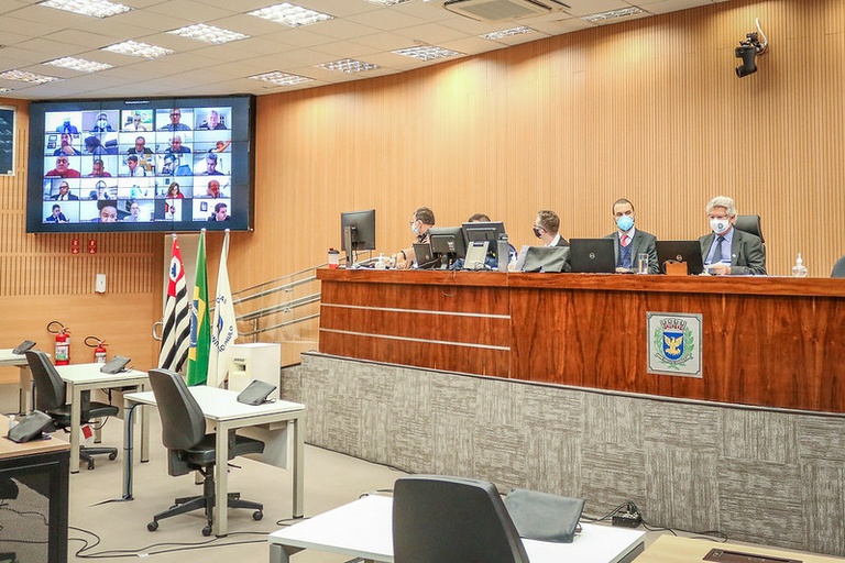 Vereadores aprovam regularização dos imóveis religiosos localizados em áreas verdes e suspensão dos prazos de validade dos concursos públicos por conta da pandemia