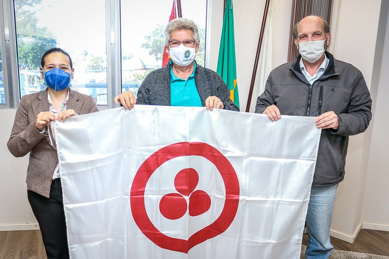 Zé Carlos sela apoio da Câmara de Campinas à Mostra Cultural Bandeira da Paz, comemorada em 25 de julho