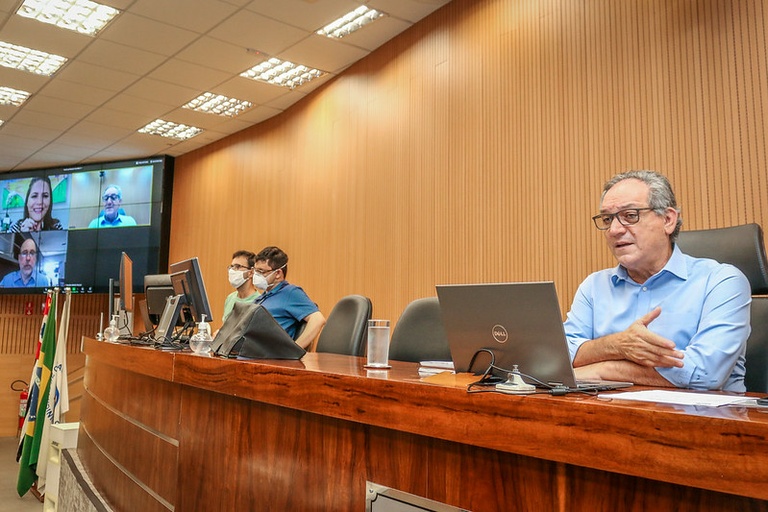 Comissão dos impactos econômicos e sociais da covid avalia os efeitos da pandemia na rede municipal de ensino