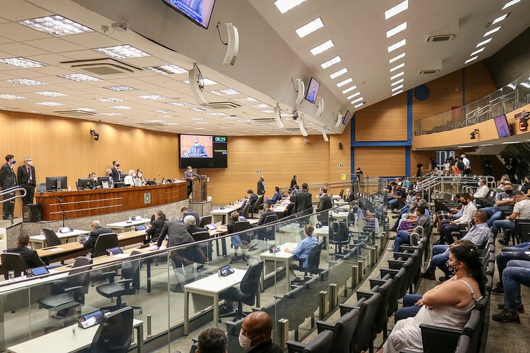Câmara amplia participação popular presencial nos eventos para 50% da capacidade do plenário