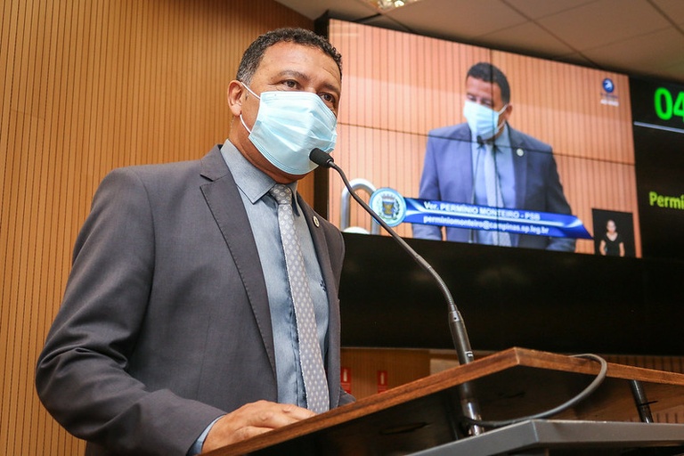 Permínio Monteiro protocola moção de apoio a concurso de Beleza Negra
