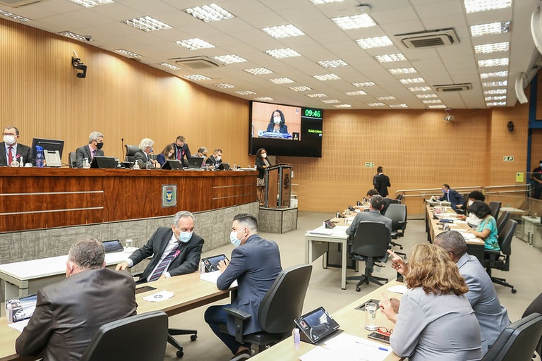 Vereadores aprovam em definitivo o Programa Auxílio Protege, para ajudar famílias de crianças e adolescentes que perderam o responsável em razão da covid