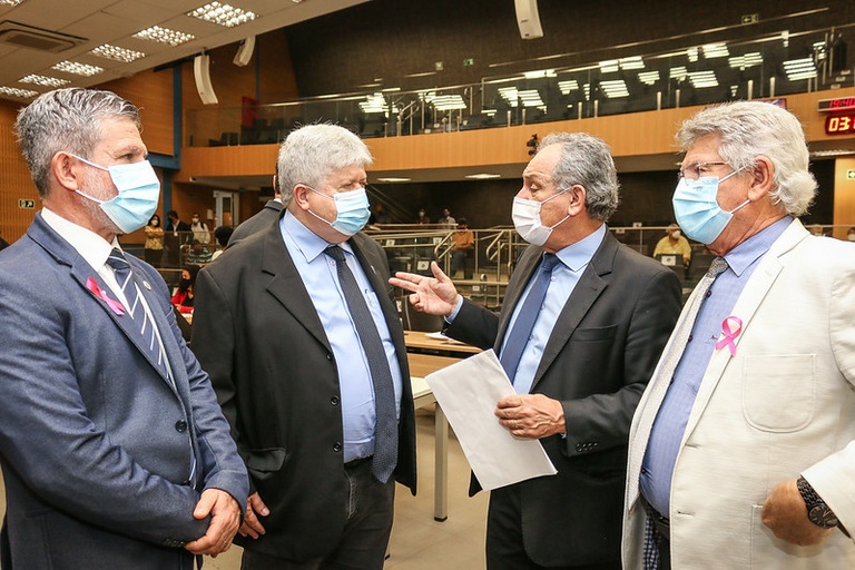 Vereadores aprovam em definitivo prorrogação da licença-paternidade por mais 15 dias