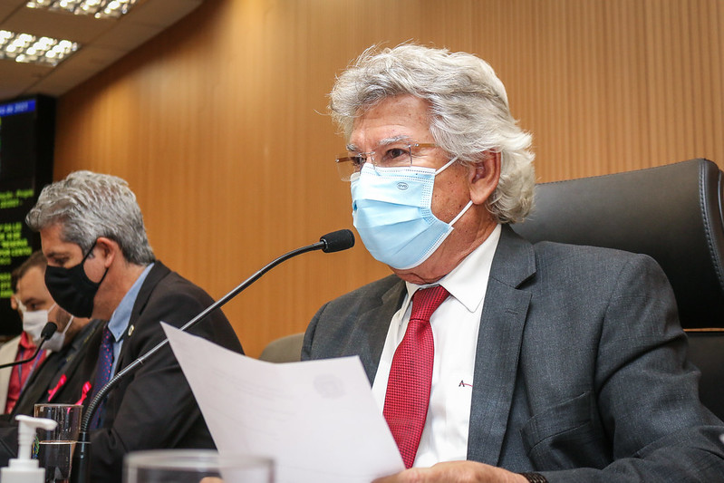 Zé Carlos apela para o governo federal prorrogar o início da cobrança da taxa de lixo