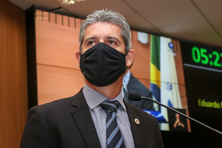 Eduardo Magoga apresenta proposta para conceder isenção de pagamento de taxa de inscrição em concurso público às doadoras de leite materno