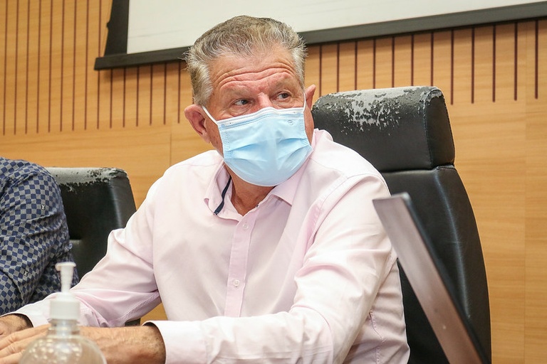 Em indicação à prefeitura, Jair da Farmácia demanda aumento de vagas para internações de idosos em instituições de longa permanência