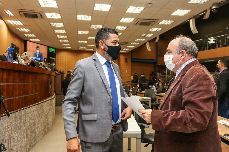 Em primeira votação, Câmara aprova Refis da Setec, defesa a motoristas de aplicativos e veto a animais silvestres em cativeiros em espaços públicos