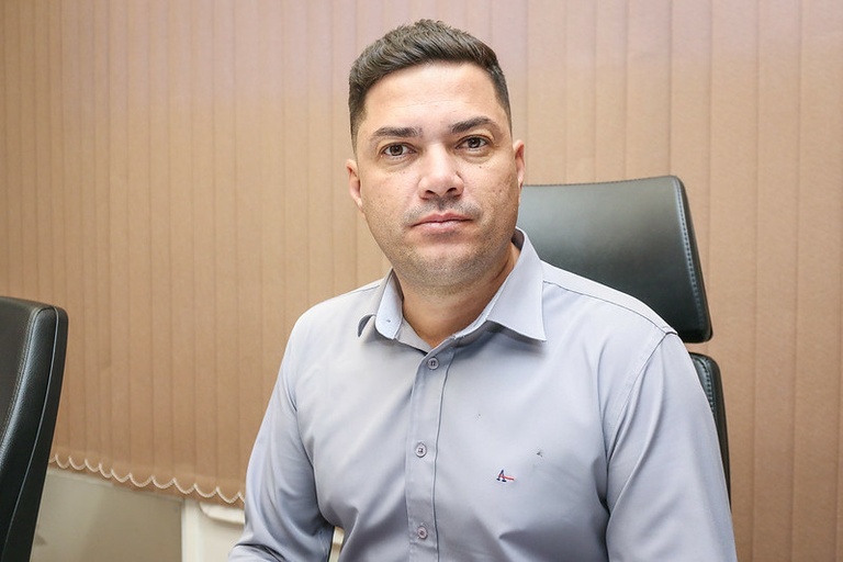 Otto Alejandro oficializa pedido para estabelecer padrão de limite de velocidade nas vias centrais da cidade