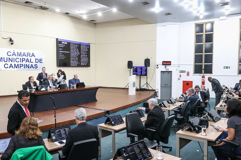 Câmara vota em análise final, nesta quarta (24), obrigatoriedade da prefeitura publicar na Internet o quanto foi arrecadado em tributos municipais a cada semestre