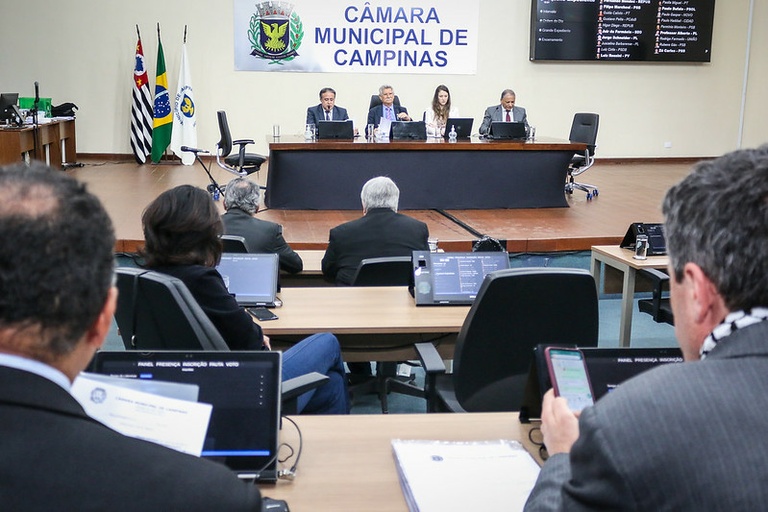 Em primeira análise, Câmara aprova PL que obriga Executivo a divulgar lista de pacientes na fila de espera da Saúde Pública