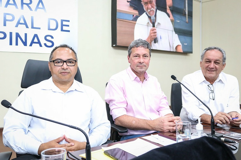 Luiz Rossini, Cecílio Santos e Paulo Bufalo apelam ao governo a criação de uma fonte permanente de recursos para subsidiar o transporte público
