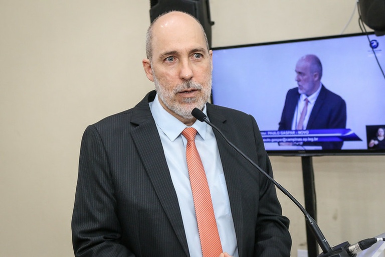 Paulo Gaspar solicita isenção da cobrança da Taxa de Fiscalização de Anúncios na parte interna dos imóveis