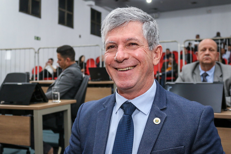 Paulo Haddad entrega Diploma de Mérito Esportivo nesta terça (16)