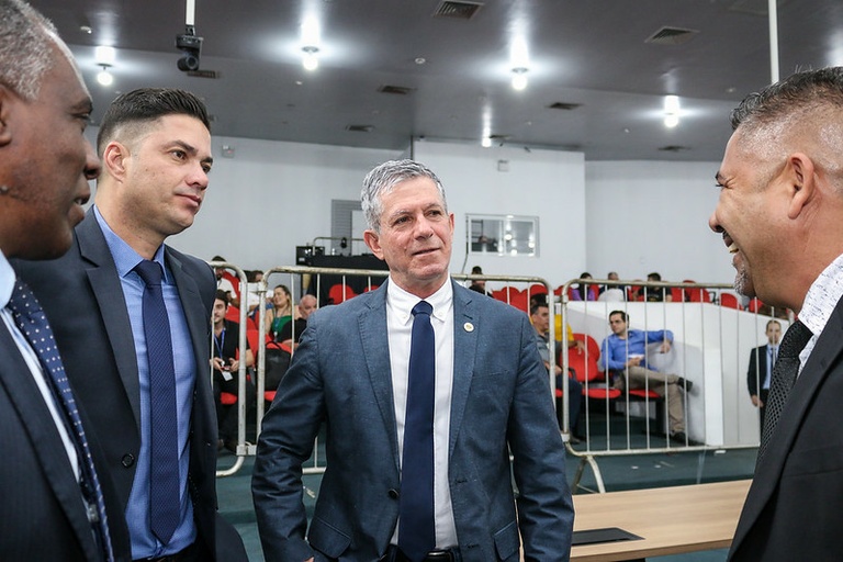Vereadores aprovam em primeiro turno projeto que impede a administração pública de adquirir e utilizar de copos descartáveis produzidos a partir de derivados de petróleo