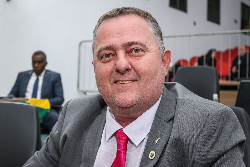 Emendas Impositivas: Marcelo da Farmácia destina R$ 800 mil para compra de Tomógrafo do Ouro Verde; confira o detalhamento das propostas