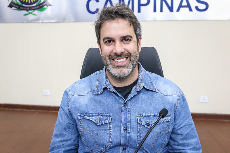 Hossri protocola Projeto de Lei que acrescenta fibromialgia ao atendimento prioritário no comércio de Campinas