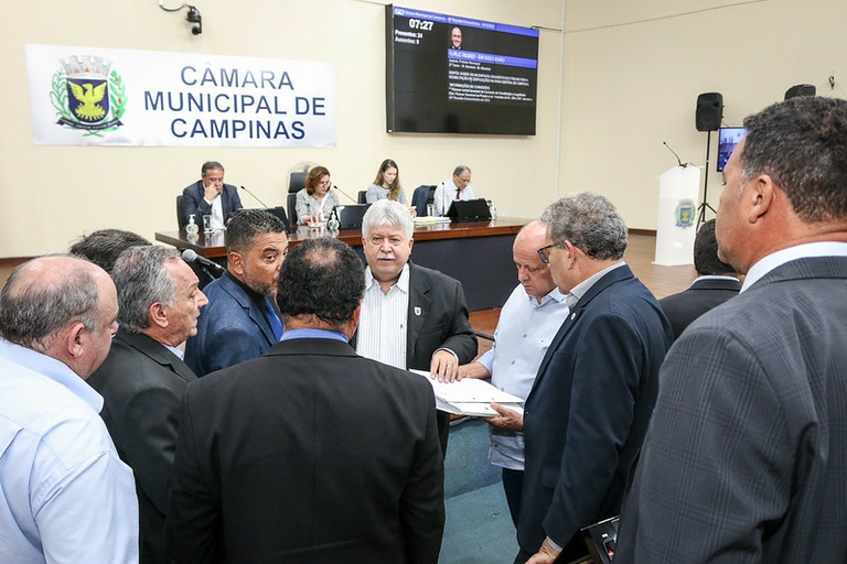 Na última reunião do ano, vereadores aprovam Orçamento de  R$ 9,3 bi para 2023 e todas as Emendas Impositivas