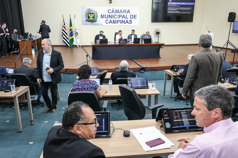 Nesta quarta (7), Câmara vota – em definitivo – PL que cassa alvará de estabelecimentos com produtos ou serviços relacionados à exploração do trabalho infantil