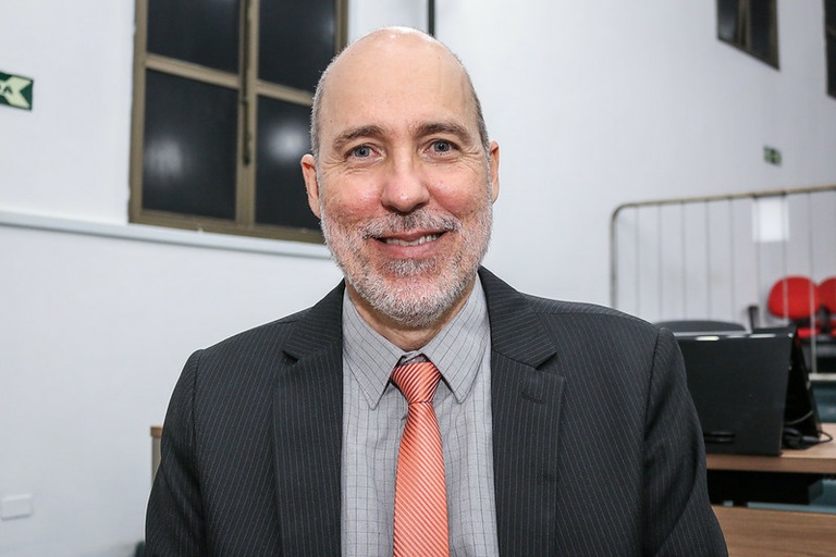 Paulo Gaspar protocola projeto que concede desconto para imóveis atingidos por enchentes ou alagamentos