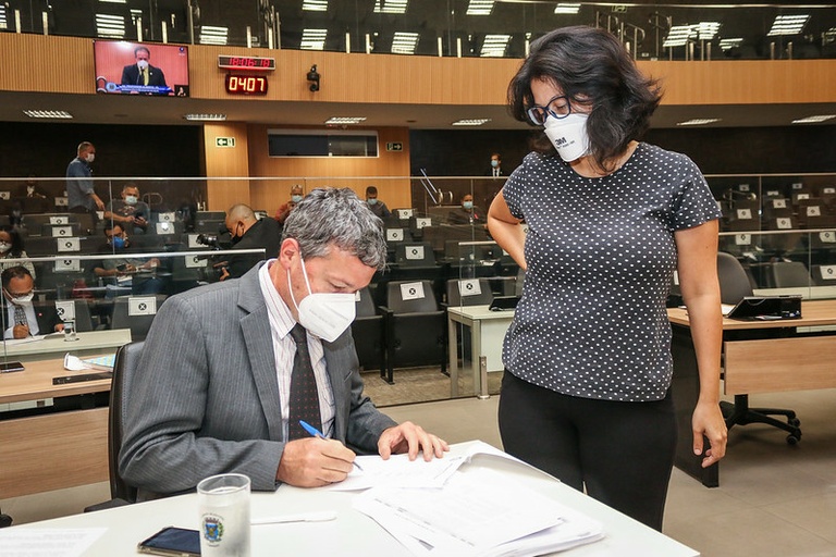 Bancada do PSOL propõe obrigatoriedade de comprovante de vacinação contra Covid-19