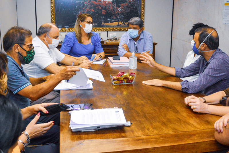 Petta, Paolla, Cecílio e Salvetti discutem com o Executivo o decreto sobre doação de alimentos, que deve ser alterado