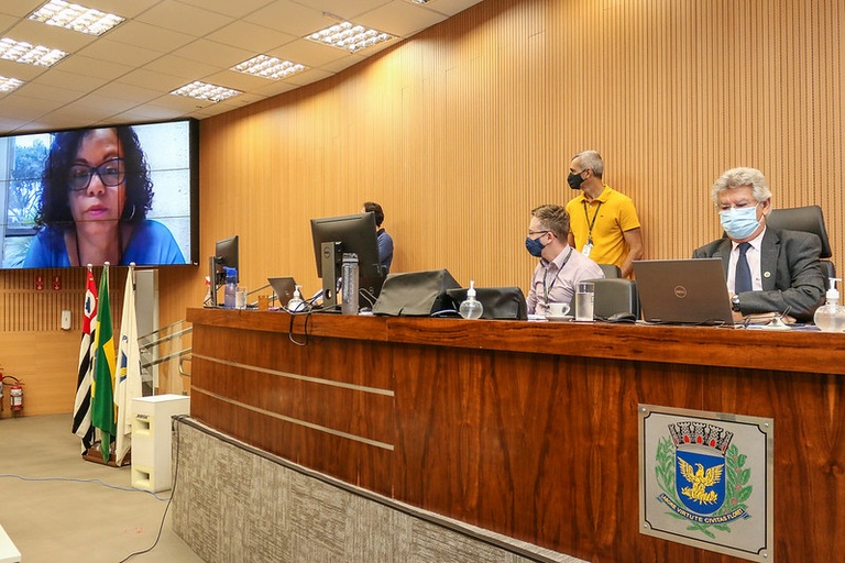 Vereadores aprovam - em 1ª análise – obrigatoriedade de piso tátil em órgãos municipais e  praças públicas