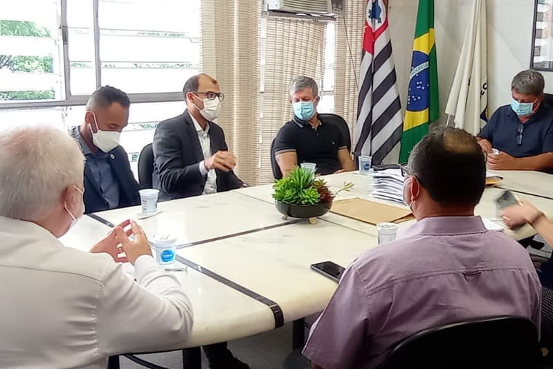 Comissão de Saúde de reúne com prefeitura para cobrar atendimento em unidades da cidade: novos profissionais devem começar na Upa Campo Grande na segunda-feira (11)
