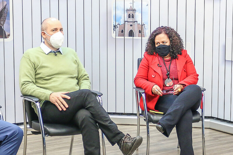 Guida Calixto e Paulo Gaspar pedem implantação de sistema de cartão de crédito e débito nos ônibus urbanos da cidade