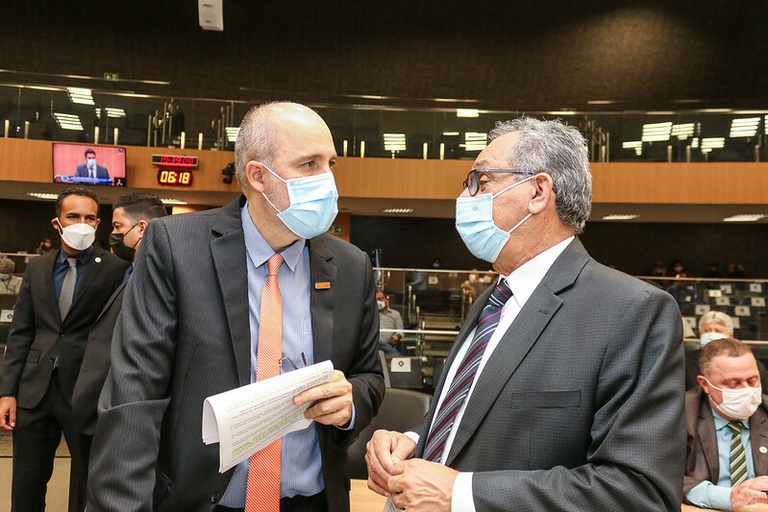 Luiz Rossini e Paulo Gaspar solicitam instalação de placas de sinalização em áreas de Campinas sujeitas a alagamentos e enchentes