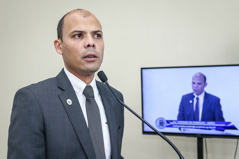 Rodrigo da Farmadic protocola projeto que institui a multa educativa por 30 dias nos novos radares destinados a fiscalizar o limite máximo de velocidade 