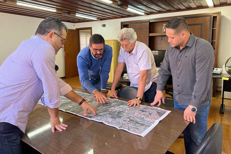 Zé Carlos discute com AutoBan e Renovias construção de marginais na SP-340 e um trevo de acesso na Bandeirantes, no distrito de Campo Grande