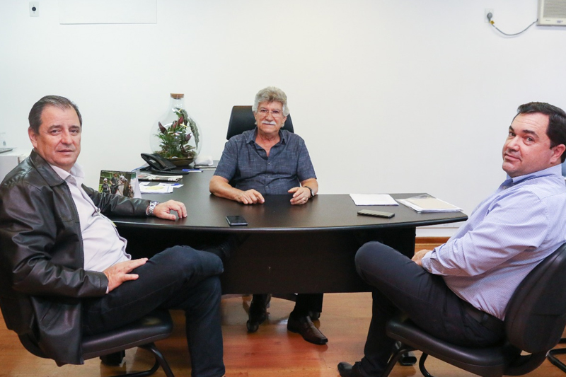 Em reunião com presidência da Câmara, CPFL esclarece corte de luz no Teatro Bento Quirino e lamenta o ocorrido