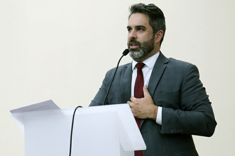Nesta segunda (30), Câmara vota – em primeira análise – projeto de Hossri que multa em até R$ 2,1 mil quem solta fogos de artifício com barulho
