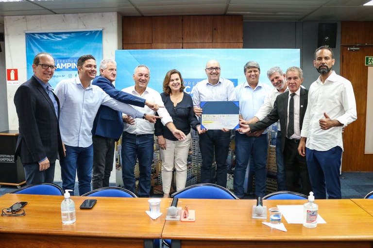 Câmara doa R$ 10 milhões do próprio orçamento para Prefeitura investir na cidade; Debora Palermo pede foco à Saúde e à Maternidade