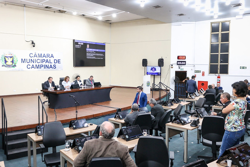 Em duas reuniões extraordinárias sequenciais nesta quinta-feira (17), Câmara irá analisar em 1ª e 2ª análise três projetos do Executivo: aumento de isenção de IPTU, bônus à Educação e prorrogação do cartão Nutrir