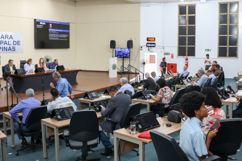 Em reuniões extraordinárias, Câmara aprova, em definitivo, ampliação de isenção do IPTU, bônus para a Educação e prorrogação do Cartão Nutrir