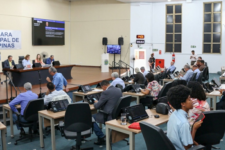Em reuniões extraordinárias, Câmara aprova, em definitivo, ampliação de isenção do IPTU, bônus para a Educação e prorrogação do Cartão Nutrir