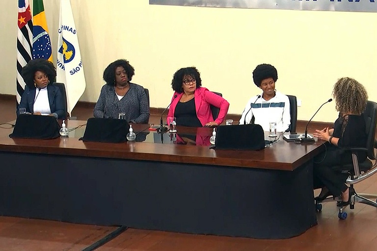 Mês da Consciência: na TV Câmara, programa Questão de Ordem discute "A mulher negra na atualidade"