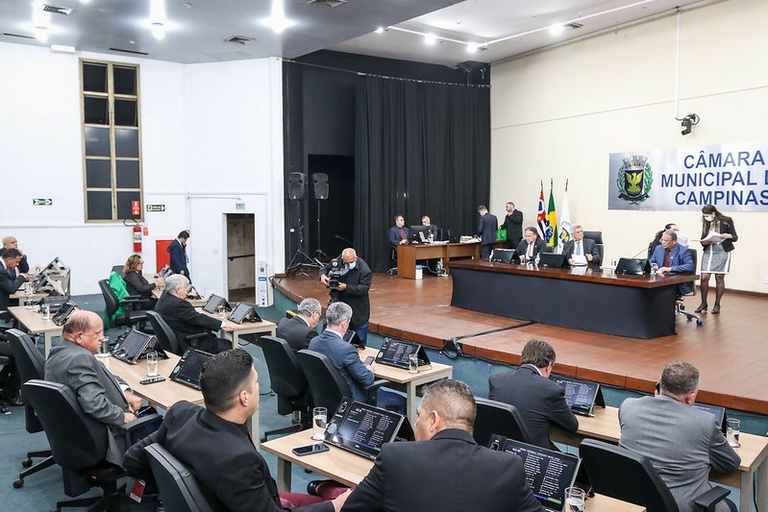 Câmara vota nesta segunda (05) em 2º turno alteração na cobrança do IPTU de galpões e novas normas para o Serviço de Acolhimento em Família Acolhedora